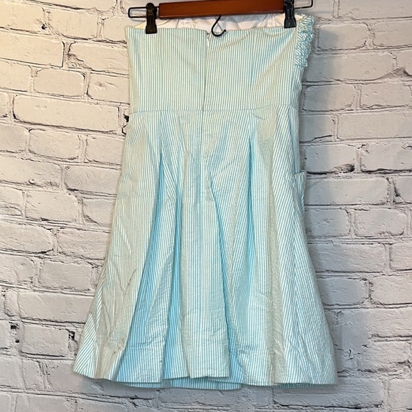 Lilly Pulitzer Blue White Seersucker Strapless Dress Size 00 Excellent Condition - Picture 3 of 3